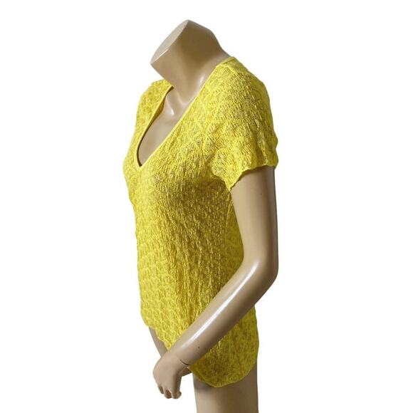 MODA INTERNATIONAL Womens Size Large Sheer Yellow Lace Short Sleeve V Neck Shirt - Picture 2 of 6
